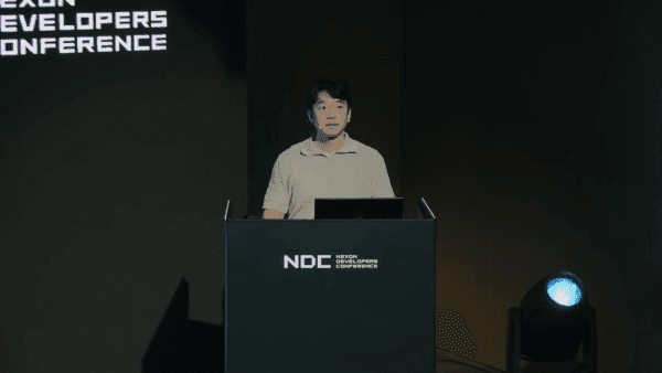 넥슨게임즈 퍼스트 디센던트 팀이 NDC26에서 'AI 리뷰' 자동화 실험 결과를 발표하는 모습
