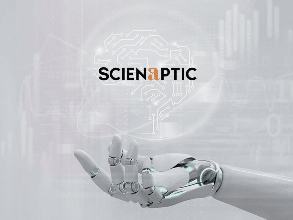 Scienaptic 로고와 회로 형태의 두뇌, 로봇 손이 그려진 AI 대출 심사 플랫폼 이미지