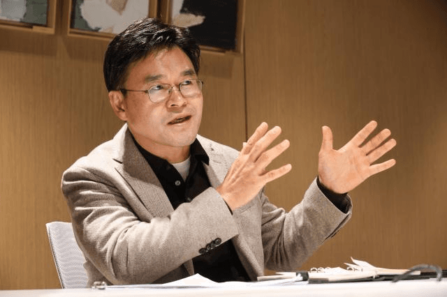 아주경제와 인터뷰 중인 탁윤성 케이뱅크 소비자보호실장
